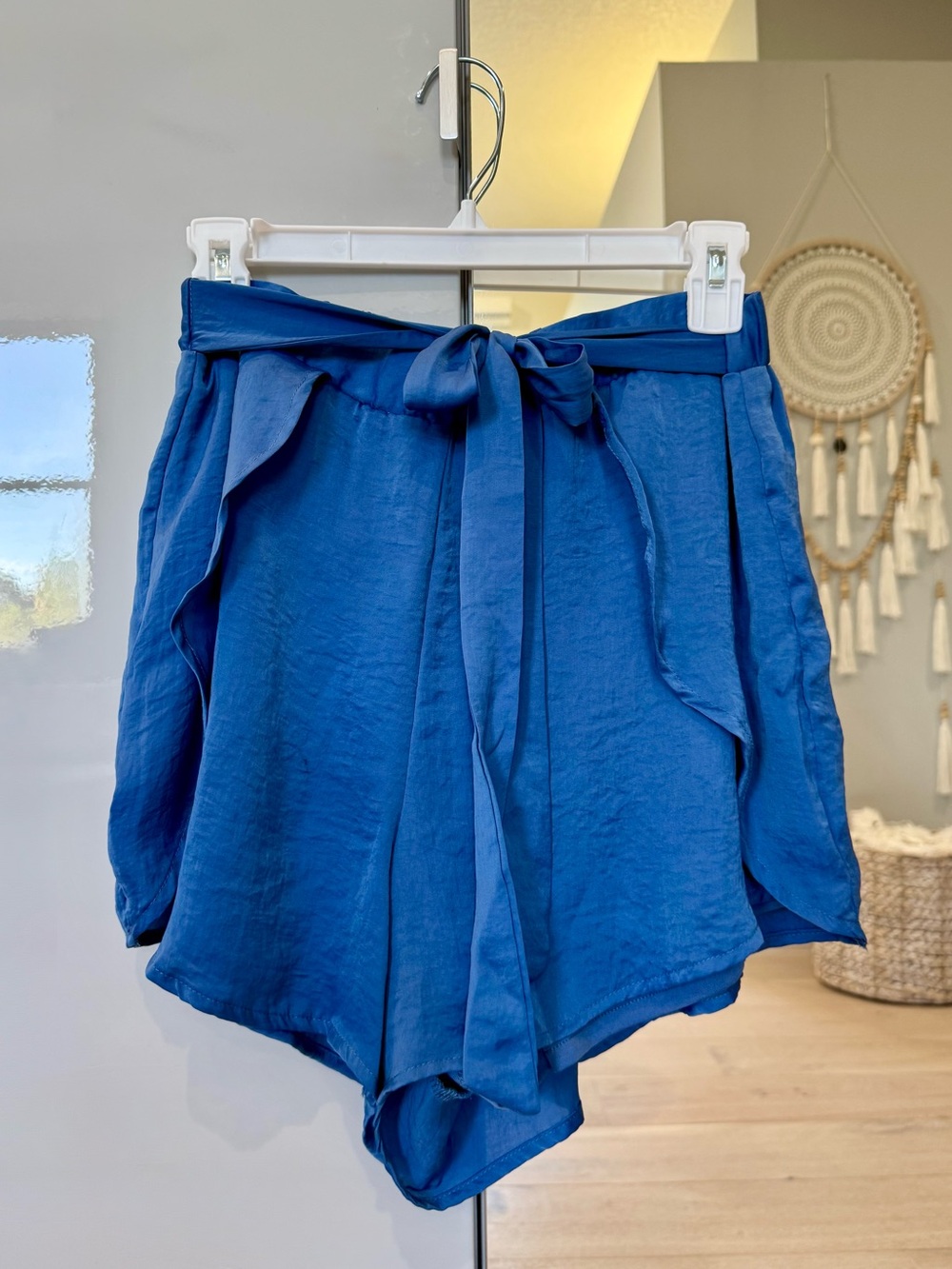 Amor Adore Silk Blend Tie Front Ruffle Shorts Blue Size L